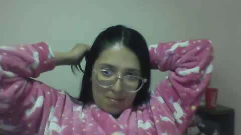 Snapshot of sweetyypeach chatting on December 17, 2024, 3:17 am sweetyypeach online show from December 17, 2024, 3:17 am
