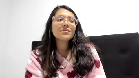 Snapshot of sweetyypeach chatting on December 19, 2024, 4:45 am sweetyypeach online show from December 19, 2024, 4:45 am