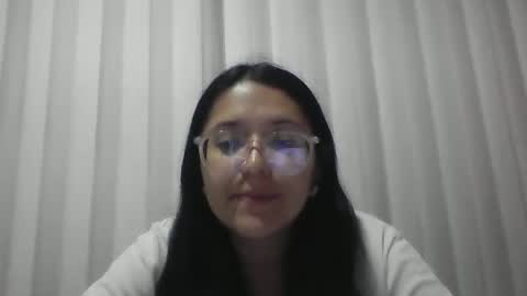 Snapshot of sweetyypeach chatting on January 3, 2025, 4:00 am sweetyypeach online show from January 3, 2025, 4:00 am