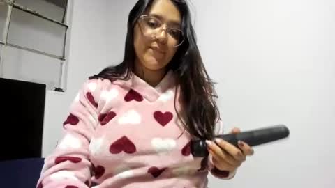 Snapshot of sweetyypeach chatting on January 7, 2025, 2:53 am sweetyypeach online show from January 7, 2025, 2:53 am