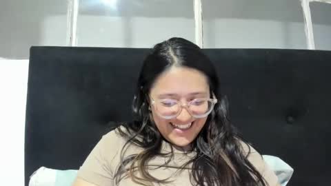 Snapshot of sweetyypeach chatting on January 21, 2025, 2:11 am sweetyypeach online show from January 21, 2025, 2:11 am