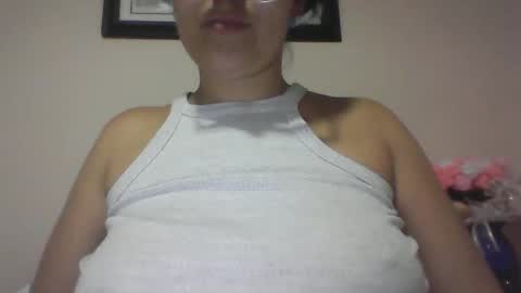 Snapshot of sweetyypeach chatting on February 14, 2025, 3:54 am sweetyypeach online show from February 14, 2025, 3:54 am