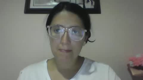 Snapshot of sweetyypeach chatting on February 25, 2025, 3:42 am sweetyypeach online show from February 25, 2025, 3:42 am