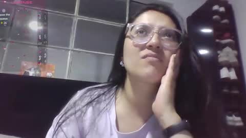 Snapshot of sweetyypeach chatting on September 12, 2025, 4:01 am sweetyypeach online show from September 12, 2025, 4:01 am