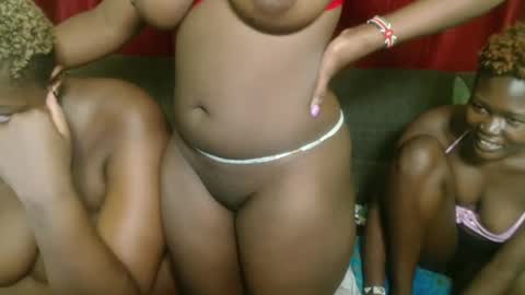 Snapshot of sweetz_candice chatting on February 28, 2025, 12:54 am sweetz_candice online show from February 28, 2025, 12:54 am