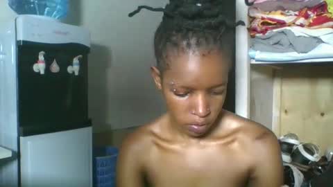 sweetz_candice online show from March 4, 2026, 12:11 pm