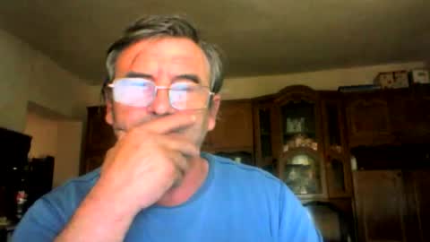 Snapshot of swergiu333 chatting on June 3, 2026, 6:38 am Raymond online show from June 3, 2026, 6:38 am