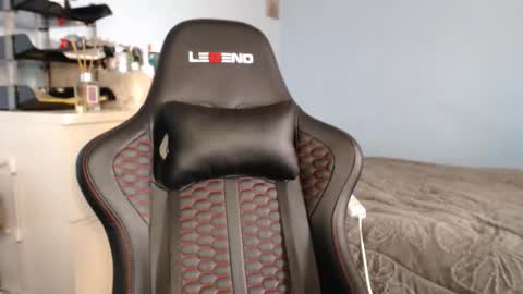 Kat online show from March 4, 2026, 7:03 am