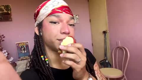 swettcabol online show from January 22, 2025, 3:40 pm