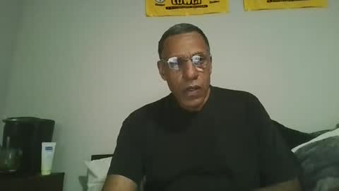 swimmerbod2495 online show from April 7, 2026, 5:30 am