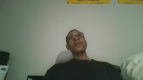 swimmerbod2495 online show from April 8, 2026, 6:02 am