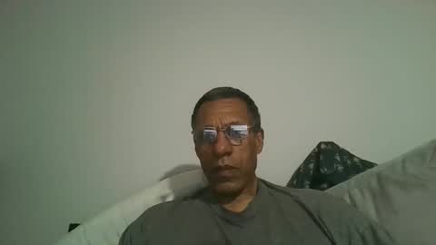 swimmerbod2495 online show from April 23, 2026, 2:02 am