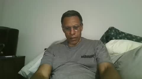 swimmerbod2495 online show from April 24, 2026, 2:58 am