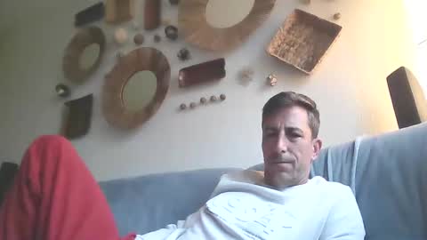 Snapshot of swisscbtcam chatting on October 27, 2025, 10:52 am MasoCBT online show from October 27, 2025, 10:52 am