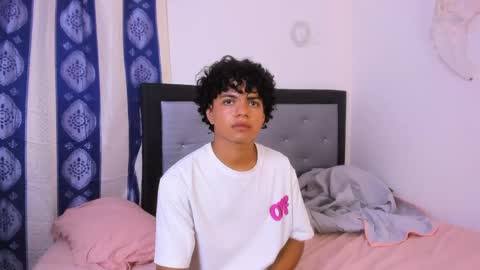 swwet_boy online show from January 8, 2025, 12:28 am