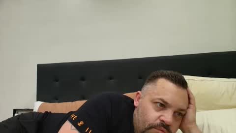 sxylegsturnmeon online show from November 1, 2025, 1:35 pm