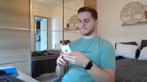 syl092 online show from January 9, 2025, 11:03 am