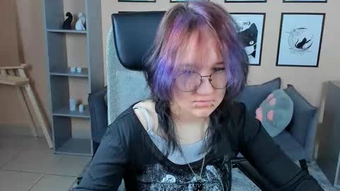 syllviareed online show from January 9, 2026, 10:07 am