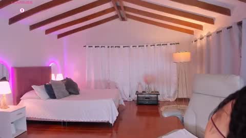 sylvana online show from October 24, 2025, 4:42 am