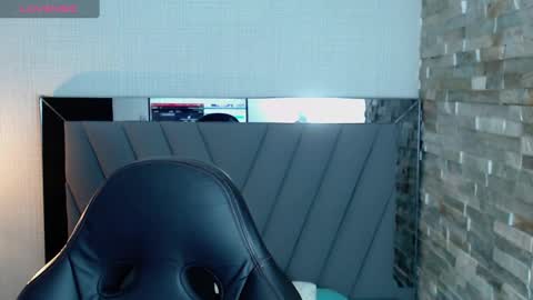 Snapshot of sylvana_rey chatting on October 8, 2025, 12:14 pm S Y L V A N A online show from October 8, 2025, 12:14 pm
