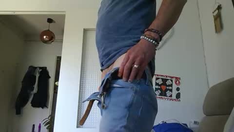 sylvauvert70 online show from April 27, 2026, 10:13 am