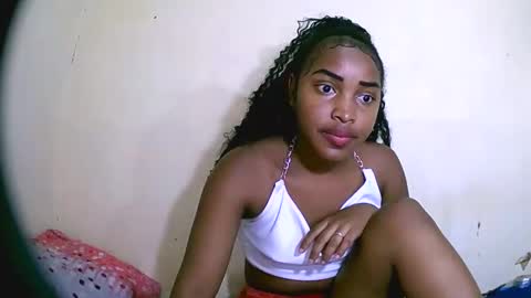 sylviasexy27 online show from December 4, 2024, 2:59 pm