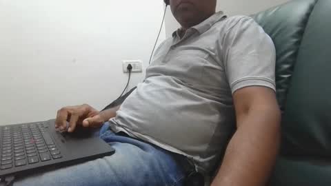 Snapshot of symond_jns chatting on October 29, 2025, 9:11 am symond_jns online show from October 29, 2025, 9:11 am