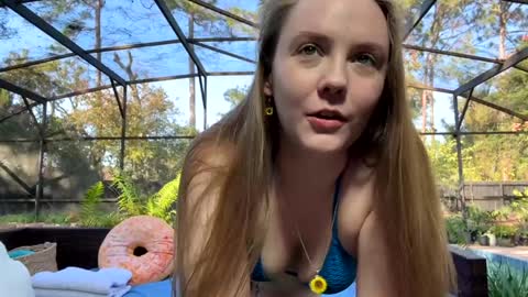 Jennah online show from November 20, 2025, 7:46 pm