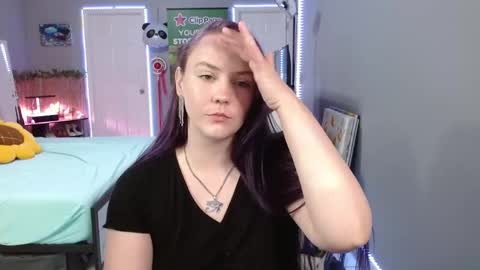Jennah online show from May 9, 2026, 9:42 pm