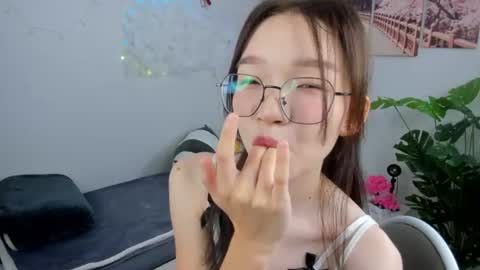 Snapshot of syuri_sun chatting on June 21, 2026, 3:47 pm Yuki online show from June 21, 2026, 3:47 pm