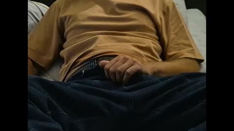 Snapshot of t0m4 chatting on September 9, 2025, 10:53 pm Tom online show from September 9, 2025, 10:53 pm