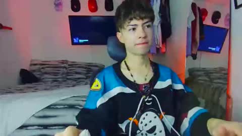 TONER online show from October 29, 2025, 2:14 am