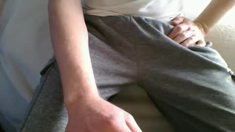 t8xxx3 online show from March 12, 2025, 3:07 pm