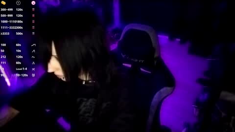 Lina online show from April 19, 2026, 6:10 pm