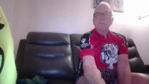 tacrunner66_ online show from February 2, 2025, 2:45 pm