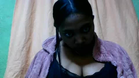 Snapshot of tahiriniah chatting on July 19, 2026, 6:06 am tahiriniah online show from July 19, 2026, 6:06 am