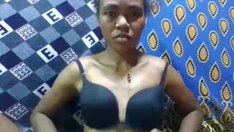 tahiryjosiah online show from November 10, 2025, 4:28 pm