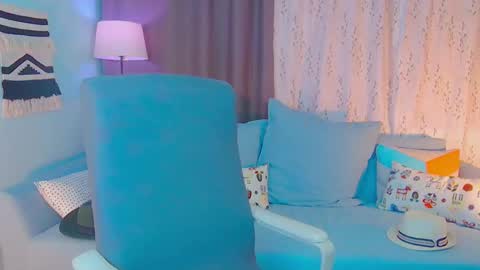 Mia online show from January 12, 2025, 1:37 pm