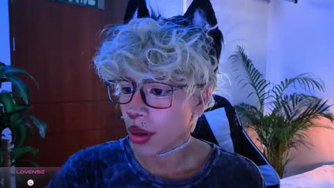 Snapshot of taichi_bluy chatting on October 17, 2025, 1:57 pm taichi online show from October 17, 2025, 1:57 pm