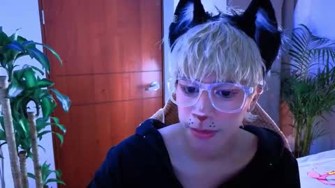 Snapshot of taichi_bluy chatting on October 29, 2025, 10:50 am taichi online show from October 29, 2025, 10:50 am