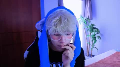 Snapshot of taichi_bluy chatting on November 15, 2025, 6:15 pm taichi online show from November 15, 2025, 6:15 pm