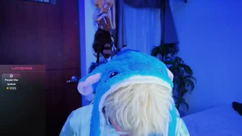 Snapshot of taichi_bluy chatting on December 3, 2025, 11:47 pm taichi online show from December 3, 2025, 11:47 pm