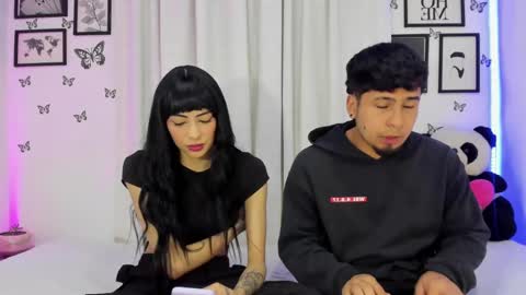 Snapshot of tainy_n_harley chatting on December 22, 2024, 4:50 am Liam and Juli online show from December 22, 2024, 4:50 am