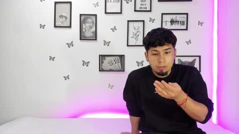 Snapshot of tainy_n_harley chatting on December 28, 2024, 4:30 am Liam and Juli online show from December 28, 2024, 4:30 am