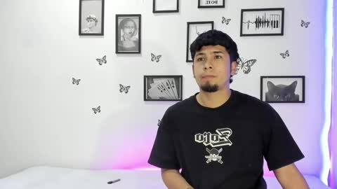 Snapshot of tainy_n_harley chatting on January 4, 2025, 4:33 am Liam and Juli online show from January 4, 2025, 4:33 am