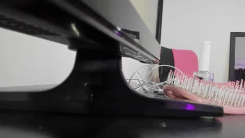 Snapshot of tainy_n_harley chatting on January 5, 2025, 9:48 am Liam and Juli online show from January 5, 2025, 9:48 am