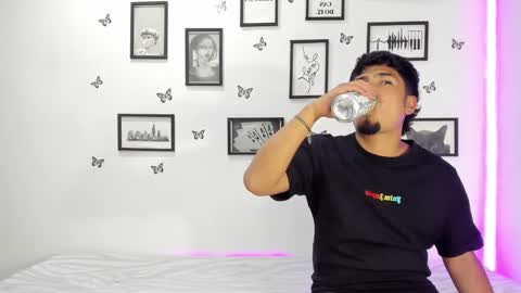 Snapshot of tainy_n_harley chatting on January 26, 2025, 7:53 am Liam and Juli online show from January 26, 2025, 7:53 am