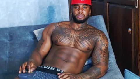 Tairon Tucke online show from December 24, 2024, 4:22 am