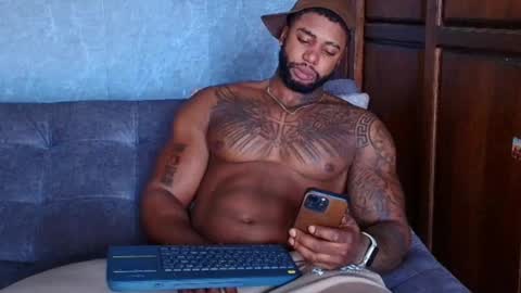 Tairon Tucke online show from February 9, 2025, 1:35 pm