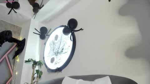 taisha online show from October 17, 2025, 12:58 am